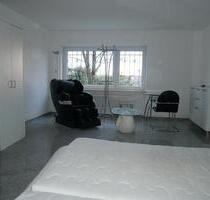 Nur für Wochenendheimfahrerinnen 1 Zimmer in Warthausen