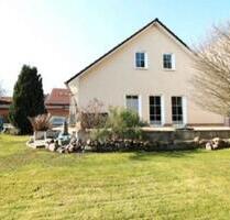 Einfamilienhaus mit Pool - 3.500,00 EUR Kaltmiete, ca.  207,00 m² in Berlin (PLZ: 13158) Pankow