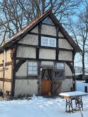 Foto - kleines gemütliches Fachwerk Häuschen