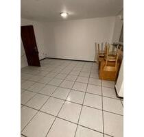 Großes Zimmer in zentraler Lage - Marburg