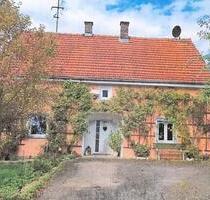 Großzügiges Einfamilienhaus auf 724 m² Grundstück mit Nebengebäud - Neuching