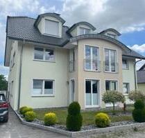 Biete 4ZKBB + Garten - 1.700,00 EUR Kaltmiete, ca.  287,00 m² in Lage (PLZ: 32791)