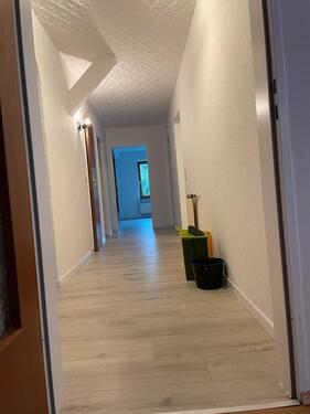 Foto - Ca. 100 m2 Mietwohnung - 670,00&nbsp;EUR Kaltmiete, ca.&nbsp; 100,00&nbsp;m&sup2;