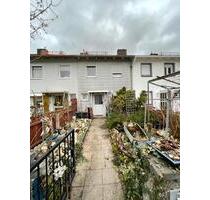 Reihenmittelhaus mit Garten und viel Nurzfläche für Hobby und Fre - München Am Hart