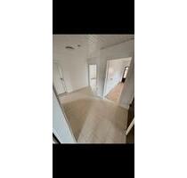 Renovierte 5-Zimmer-Wohnung zu vermieten - Hungen