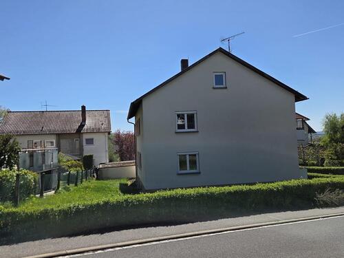 Foto - Mehrfamilienhaus, Wohnhaus in Sonnefeld zur Miete