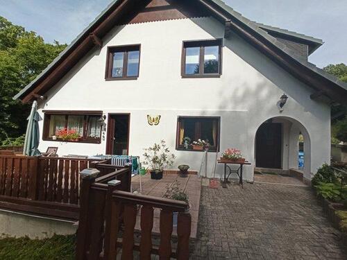 Foto - Wohnen in traumhafter Waldrandlage – Einfamilienhaus mit separate