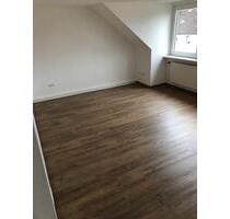 Schöne 1,5-Zimmer-Dachgeschosswohnung im Zentrum von Wennigsen - Wennigsen (Deister)
