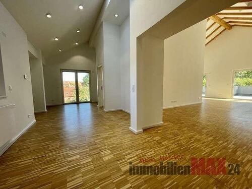 Foto - Exklusives Highlight im Herzen von Neustadt: City-Penthouse mit Tiefgarage und Traum-Aussicht