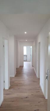 Foto - Großzügige, kernsanierte 4-Zimmer-Wohnung mit Südbalkon