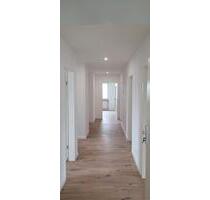 Großzügige, kernsanierte 4-Zimmer-Wohnung mit Südbalkon - Regensburg Galgenberg