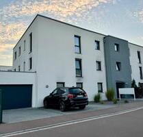 2 Zimmer EG-Wohnung in SAD mit Garten, Terrasse & Hobbyraum - Schwandorf