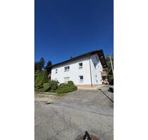 Renovierte Dachgeschosswohnung - 1.300,00 EUR Kaltmiete, in Thyrnau (PLZ: 94136)