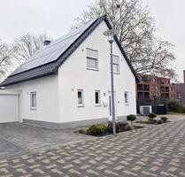 Energieeffizientes Einfamilienhaus (KfW 55) in zentraler Lage - Kamp-Lintfort