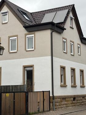 Foto - Kernsaniertes Haus im Herzen von Schwaigern zu vermieten