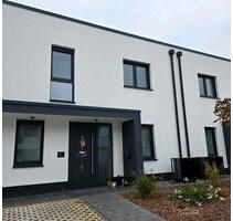 Doppelhaushälfte zu vermieten - 1.540,00 EUR Kaltmiete, ca. 147,00 m² in Lübbecke (PLZ: 32312) Doppelhaushälfte zu vermieten - 1.540,00 EUR Kaltmiete, ca. 147,00 m² in Lübbecke (PLZ: 32312)