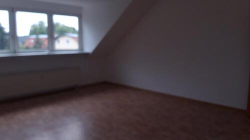 Foto - 3 Zimmer Dachgeschoßwohnung zur Miete in Leuna