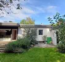 Modernisierter Atrium-Bungalow courtagefrei - Reinbek