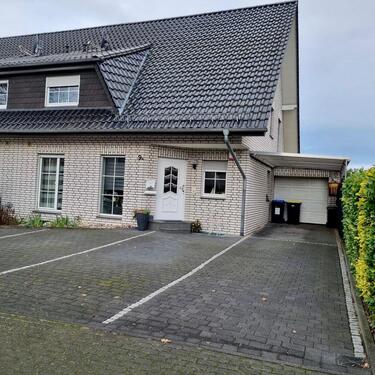 Foto - Doppelhaushälfte mit viel Platz & Garten