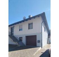 Vermiete Doppelhaushälfte - 1.130,00&nbsp;EUR Kaltmiete, ca.&nbsp; 80,00&nbsp;m&sup2; in Dingolfing (PLZ: 84130)