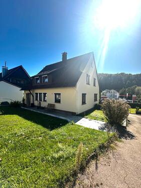 Foto - Frisch Renovierte Wohnung in unserem Zweifamilienhaus in Mönsheim