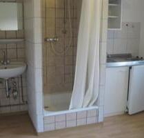 kleines Einzelzimmer mit Dusche - Hersbruck