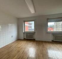 Gewerbeimmobilie mit Potenzial zur Umnutzung als Wohnraum - Rosenheim Egarten