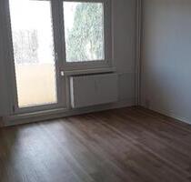 1-Raum-Wohnung mit Dusche und Balkon zu vermieten - Bernburg (Saale)