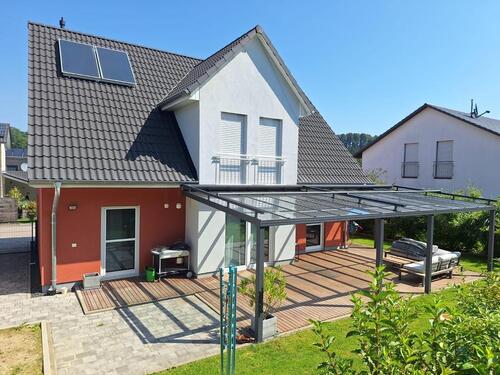 Foto - von PRIVAT - Modernes Einfamilienhaus in ruhiger Ortsrandlage!