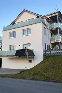 Foto - Helle 4-Zimmer-Wohnung mit Balkon & Garage