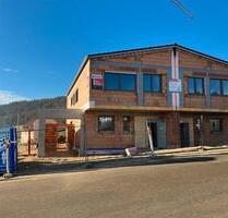 Exklusive Doppelhaushälfte in sonniger Ortsrandlage - Erstbezug - Beilngries