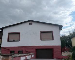 Haus zu verkaufen - 100.000,00&nbsp;EUR Kaufpreis, ca.&nbsp; 162,00&nbsp;m&sup2; in Hohenmölsen (PLZ: 06679)