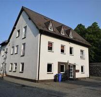 große 5-Raumwohnung in 17098 Frieland zu vermieten - Friedland