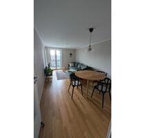 2-Zimmer Wohnung mit 2 Balkonen im 5. OG in Frankfurt Ostend EZB - Frankfurt am Main