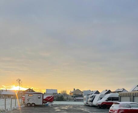 Foto - Außenstellplatz für Wohnmobile Boote Kfz zu vermieten!