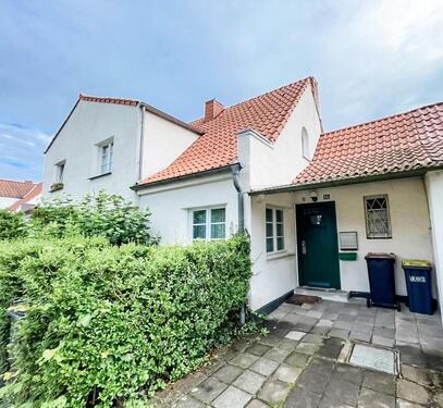 Foto - DHH in der Märchensiedlung: Großes Grundstück & Top-Anbindung!