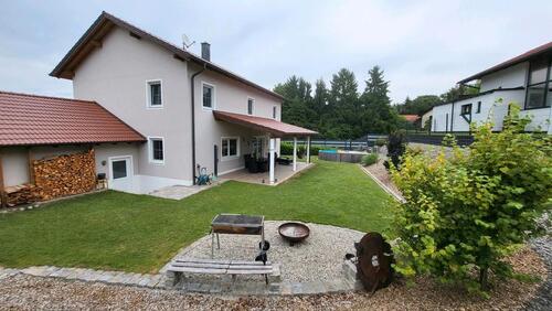 Foto - WG-Zimmer im Haus mit 168 m² - 590,00&nbsp;EUR Kaltmiete, ca.&nbsp; 168,00&nbsp;m&sup2;