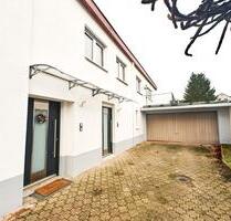 Große Doppelhaushälfte zur Miete in Rheinstetten-Forchheim