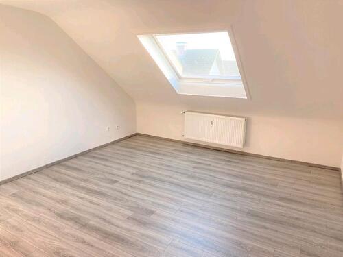 Foto - 2 Zimmer Dachgeschoss Wohnung dringend einen Nachmieter