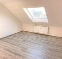 2 Zimmer Dachgeschoss Wohnung dringend einen Nachmieter - Eggenstein-Leopoldshafen