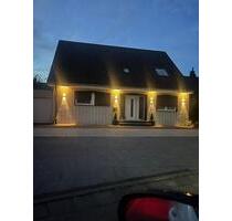 Freistehendes EFH | 2023 modernisiert | Doppelgarage |Ruhige Lage - Jüchen