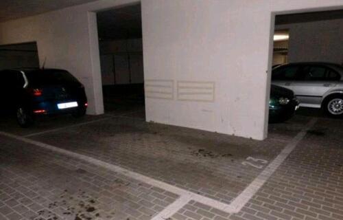 Foto - Garage Tiefgarage Stellplatz - 85,00 EUR Miete,