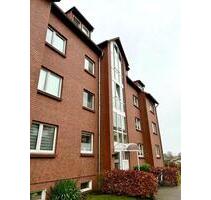 2-Zimmer-Wohnung (DG) mit Balkon + PKW-Stellplatz - Neustadt-Glewe