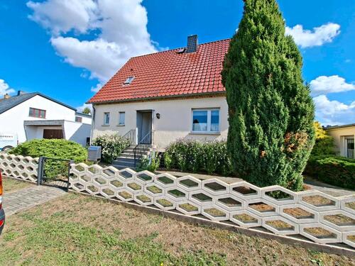 Foto - Einfamilienhaus mit Gewerbeeinheit
