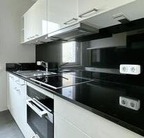 Hochwertig sanierte 2-Zimmer-Wohnung mit Südbalkon & exklusiver Einbauküche - Papendorf