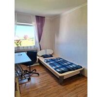 1 Zimmer in Frauen WG - 450,00&nbsp;EUR Kaltmiete, ca.&nbsp; 90,00&nbsp;m&sup2; in Bad Wünnenberg (PLZ: 33181)