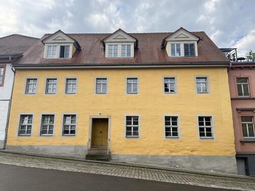 Foto - Moderne Wohnung hinter gestandener Fassade!