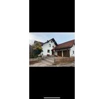 Haus zur Miete - 2.100,00 EUR Kaltmiete, ca.  180,00 m² in Attenkirchen (PLZ: 85395)