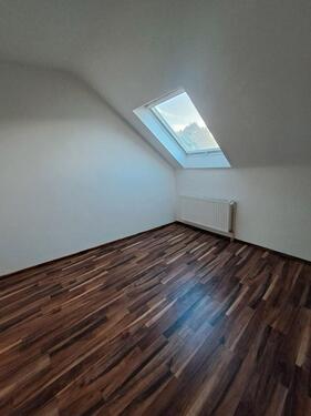 Foto - 2 Zimmer Dachgeschoßwohnung zur Miete in Duisburg