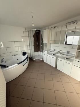 Foto - Zwei Zimmerwohnung mit Whirlpool Badewanne Wächtersbach Neudorf
